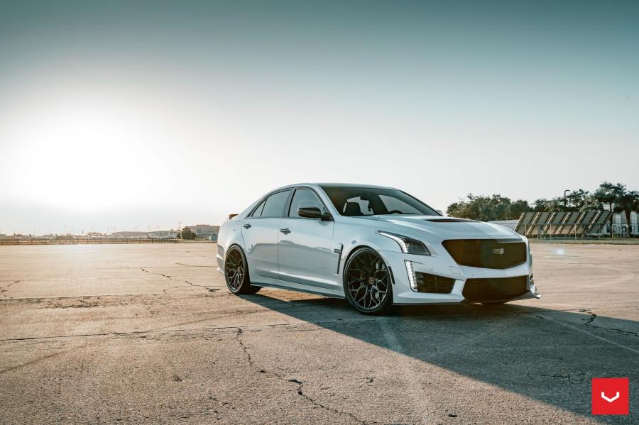  Cadillac CTS-V on Vossen Wheels (HF-2) 2019 года  (фото 1 из 32)